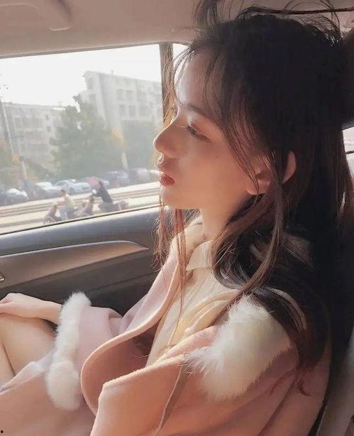 吃瓜女网红图片高清头像,揭秘吃瓜女网红高清头像背后的魅力 第1张 吃瓜女网红图片高清头像,揭秘吃瓜女网红高清头像背后的魅力 第1张